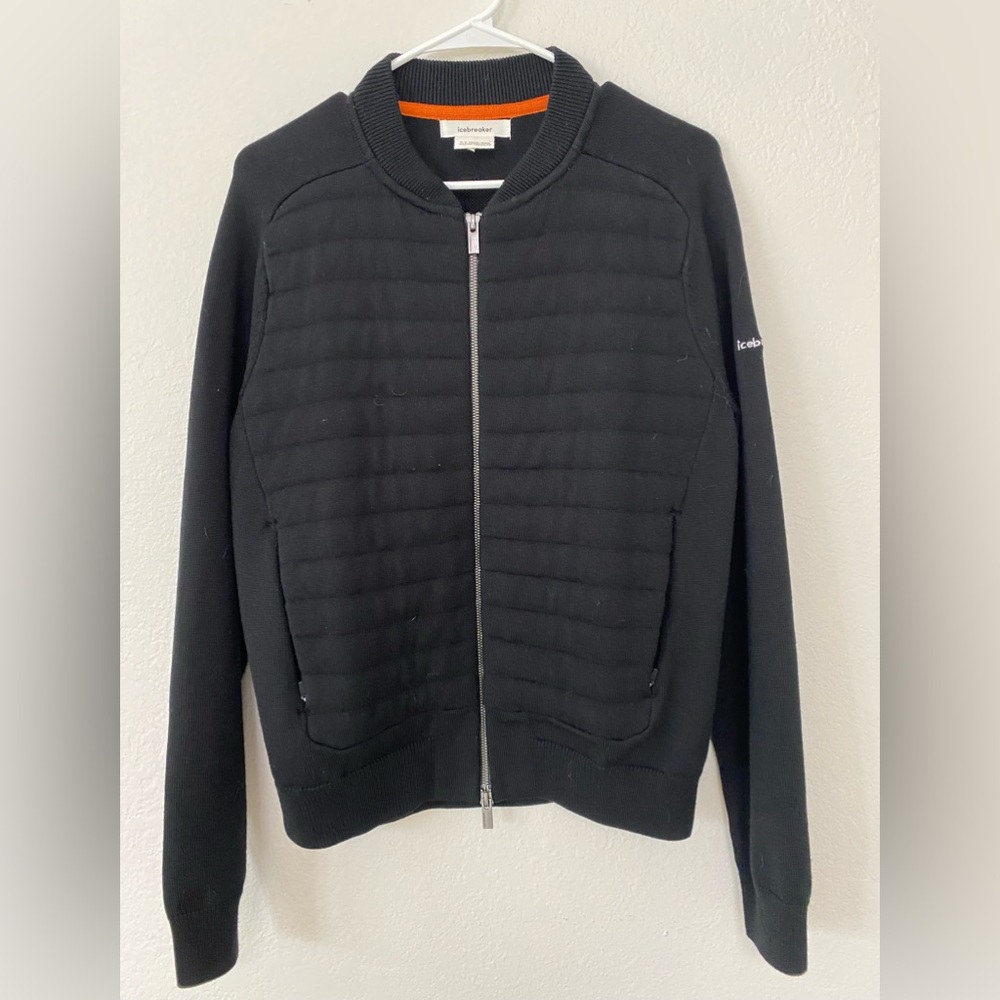 Icebreaker quilted zip up jacket size medium 100% wool. Excellent condition.